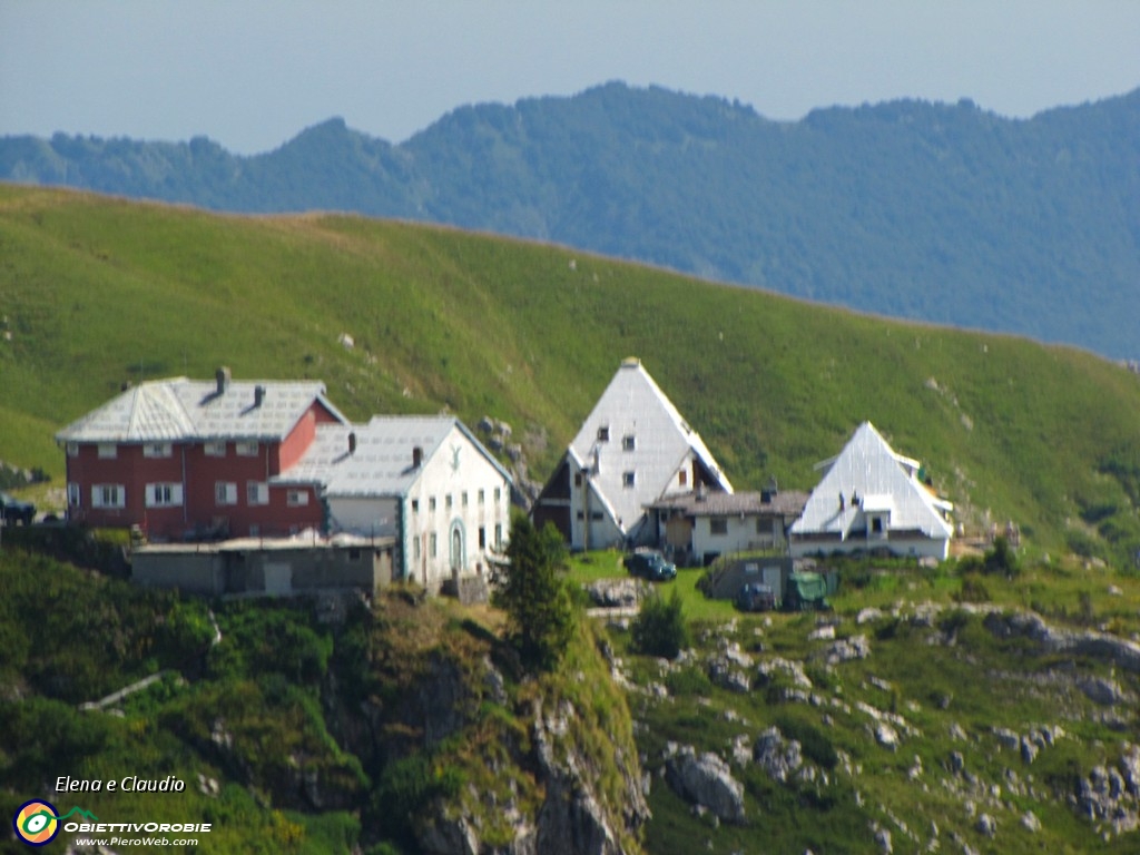 30 Rifugi Cazzaniga e Nicola.JPG